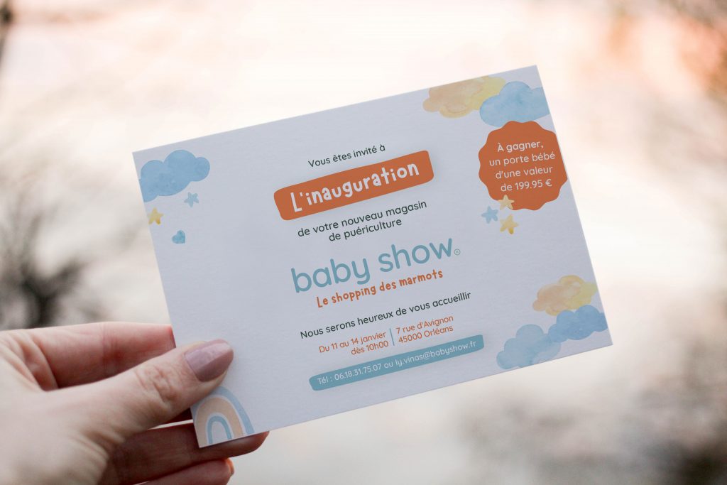 Carton d'invitation à l'inauguration de la boutique Baby Show, identité visuelle réalisée par le studio Ennoblir